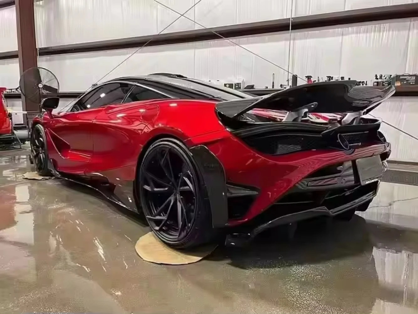 High Quality Fast Delivery Whole Sale Price Dry Carbon Fiber RYF Rear Diffuser Body Kits for  720S